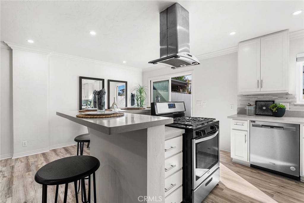 Huntington Beach, CA 92646,9675 Kensington DR