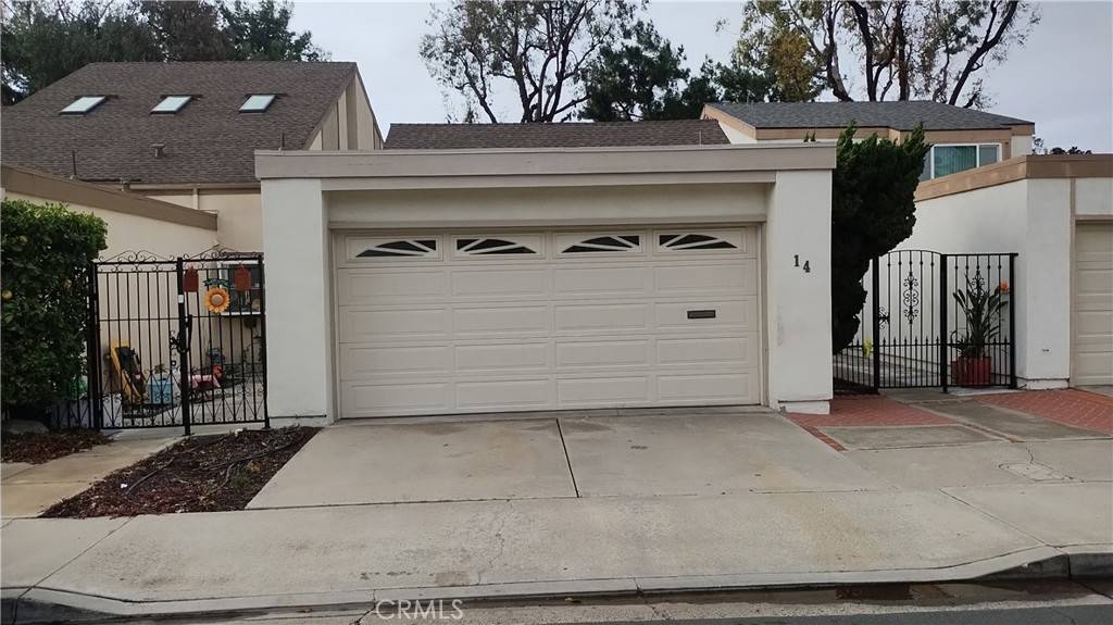 14 Willow Tree Ln,  Irvine,  CA 92612