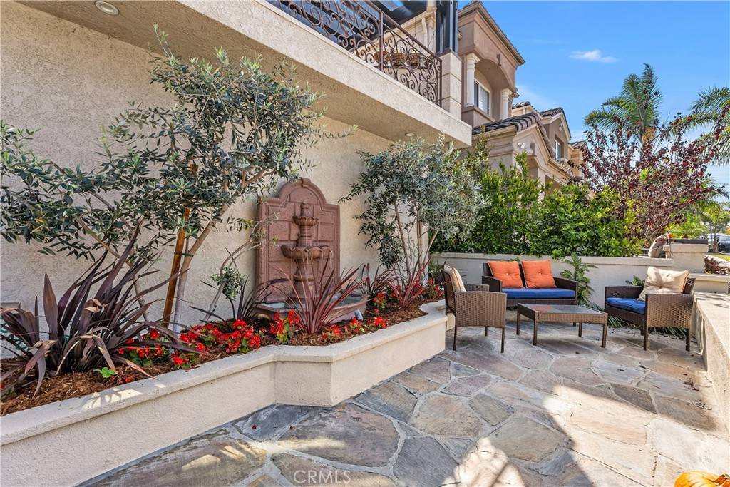 154 12th ST, Seal Beach, CA 90740