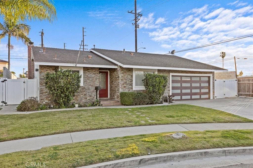 8502 Merle CIR, Huntington Beach, CA 92647