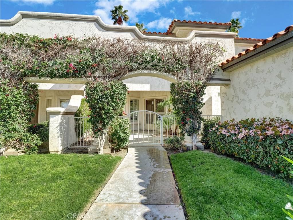 Palm Desert, CA 92211,344 Desert Falls DR E