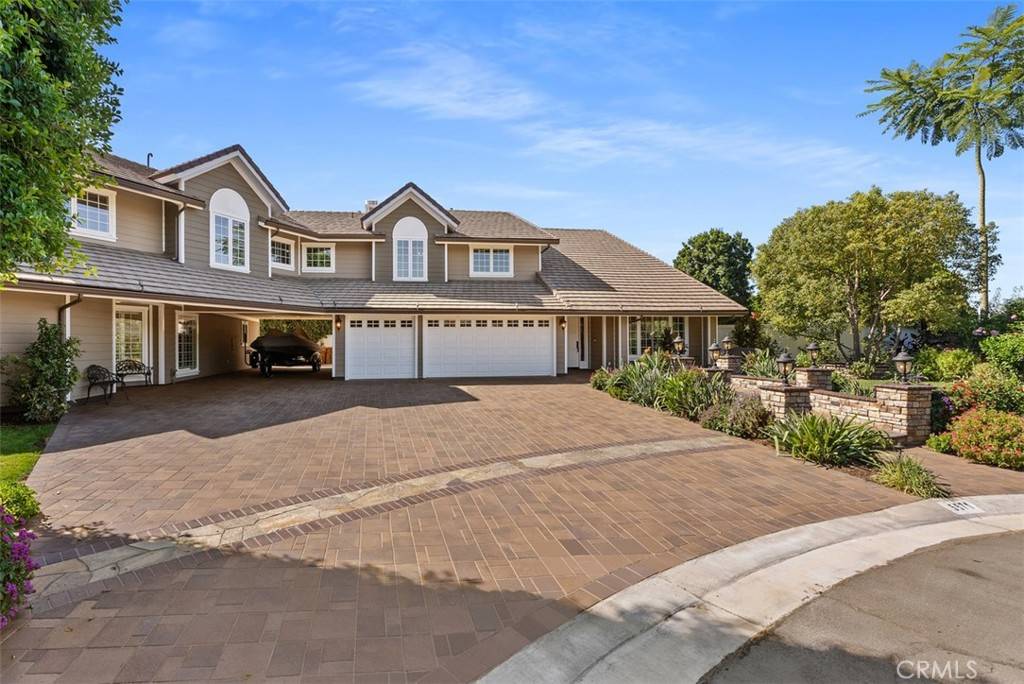 Yorba Linda, CA 92886,5571 Clover Hill DR