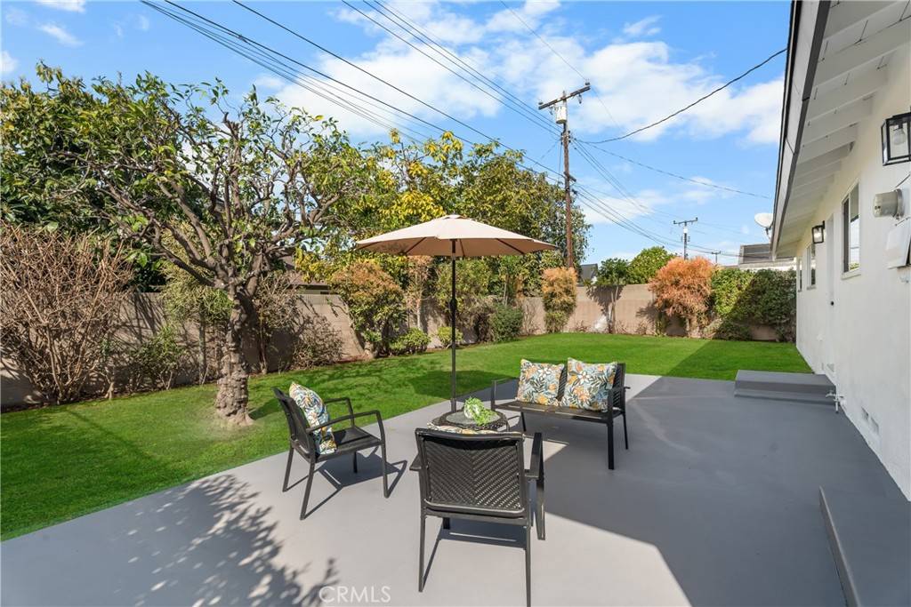 Huntington Beach, CA 92647,15851 Dundalk LN