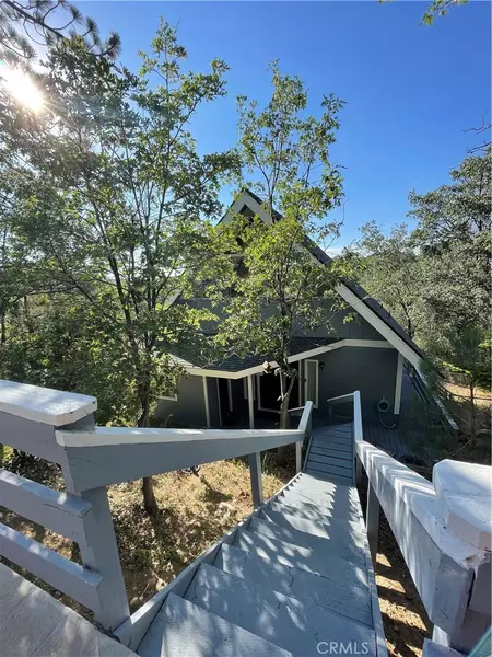 1446 Sequoia, Lake Arrowhead, CA 92352