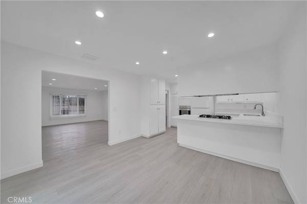 Huntington Beach, CA 92647,16722 Goldenwest ST