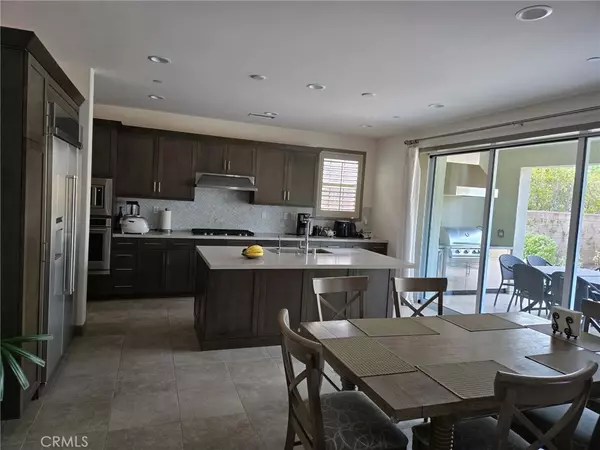 Tustin, CA 92782,32 Windwalker WAY