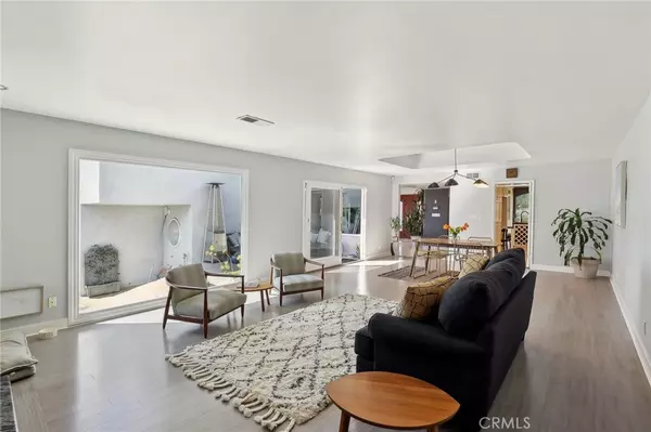 Rancho Palos Verdes, CA 90275,5726 Sunmist DR