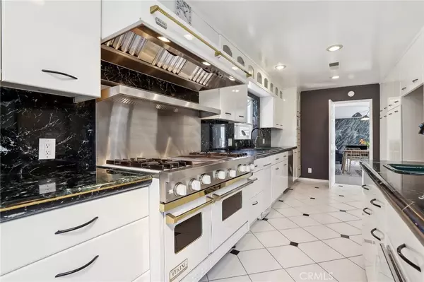 Rancho Palos Verdes, CA 90275,5726 Sunmist DR