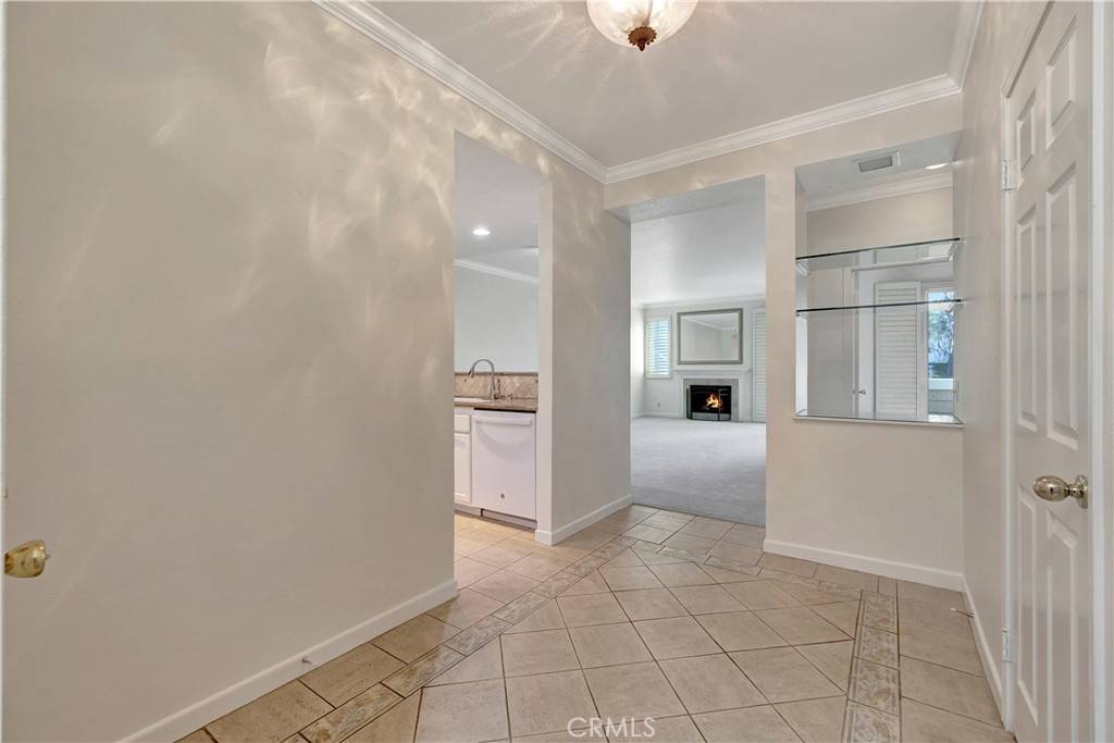 Huntington Beach, CA 92648,7402 Yellowtail DR #103