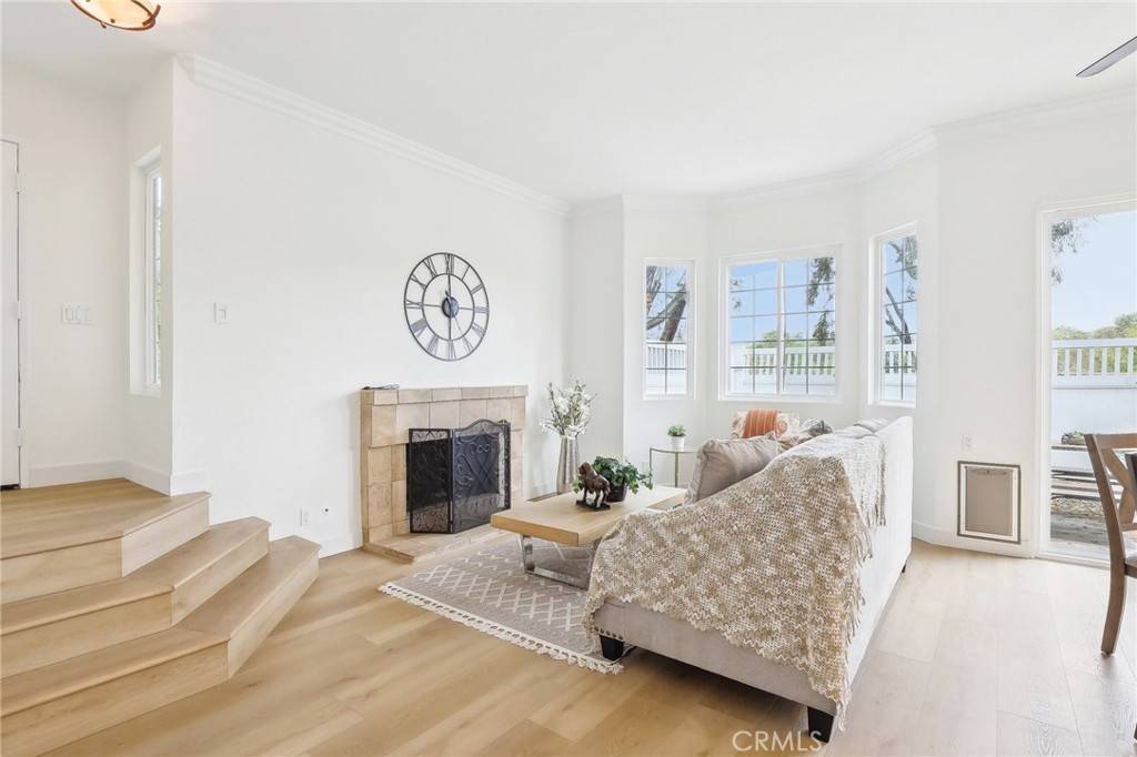 Laguna Hills, CA 92653,24391 Hillsdale AVE #17