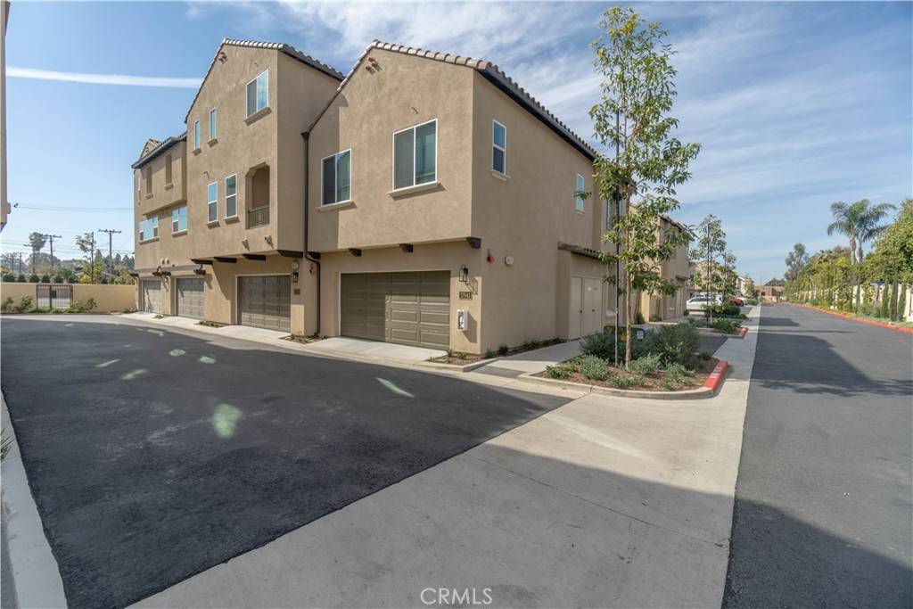 Huntington Beach, CA 92647,17941 Olivia LN