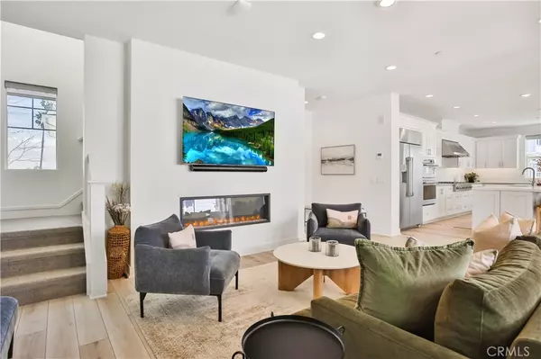Newport Beach, CA 92660,2142 Andover LN