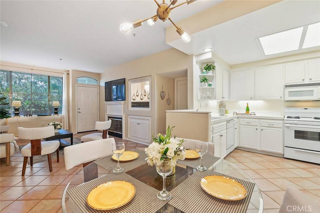 Irvine, CA 92606,1703 Solvay Aisle #106
