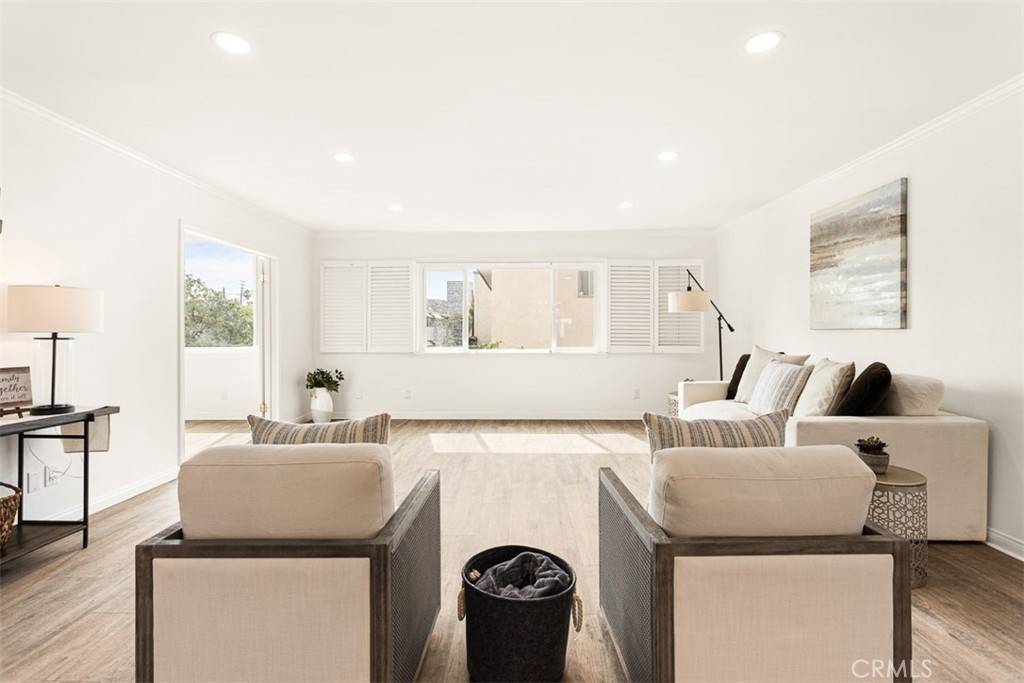 4445 Cartwright AVE #207, Toluca Lake, CA 91602