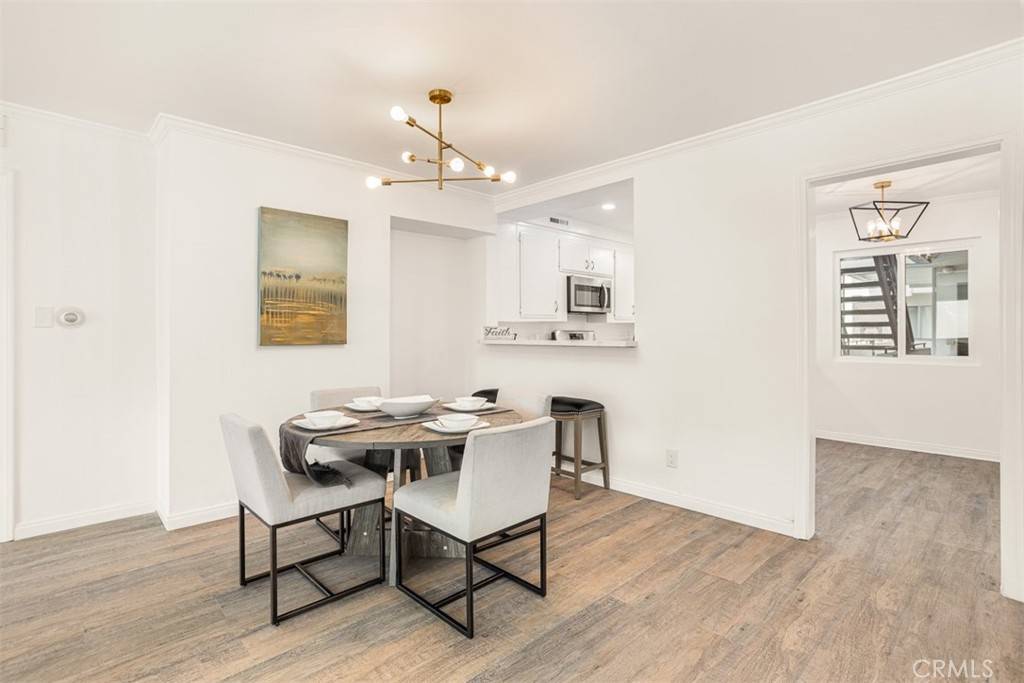 Toluca Lake, CA 91602,4445 Cartwright AVE #207