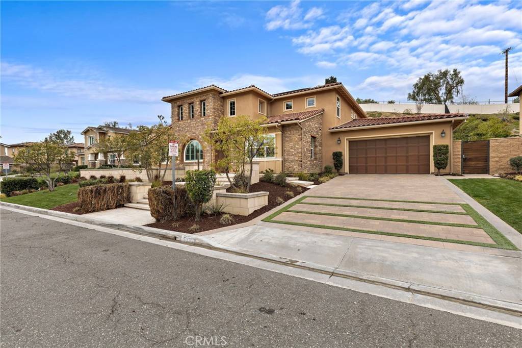Yorba Linda, CA 92886,5303 Newbury Lane