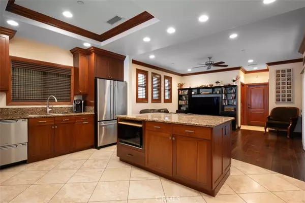 Oceanside, CA 92054,610 N Tremont ST