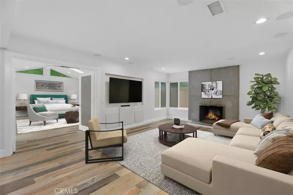 Huntington Beach, CA 92649,17212 Lynn LN