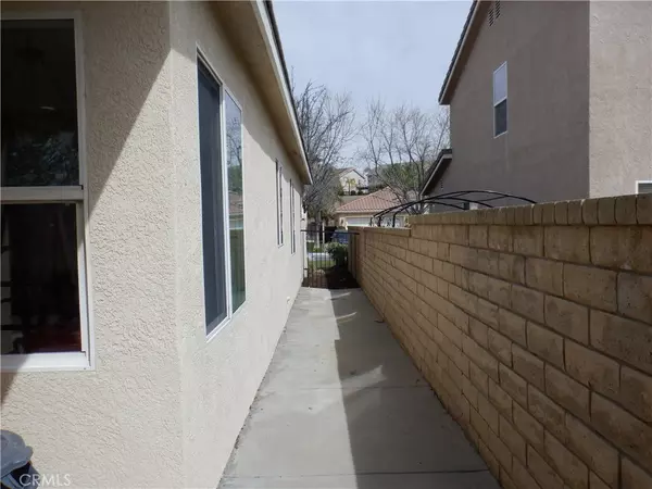 Castaic, CA 91384,28348 Millbrook PL