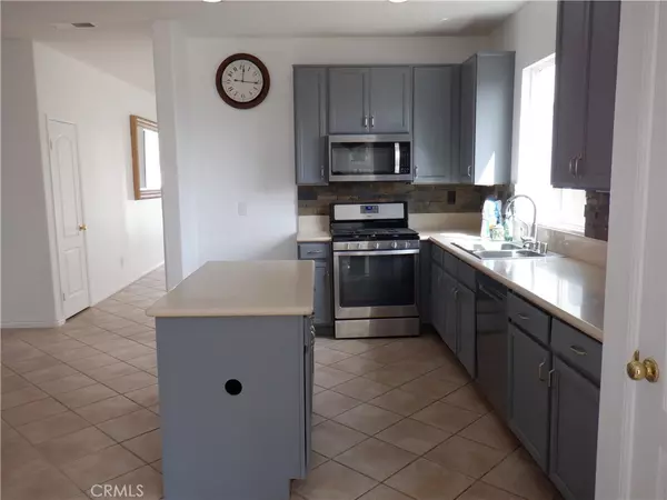 Castaic, CA 91384,28348 Millbrook PL