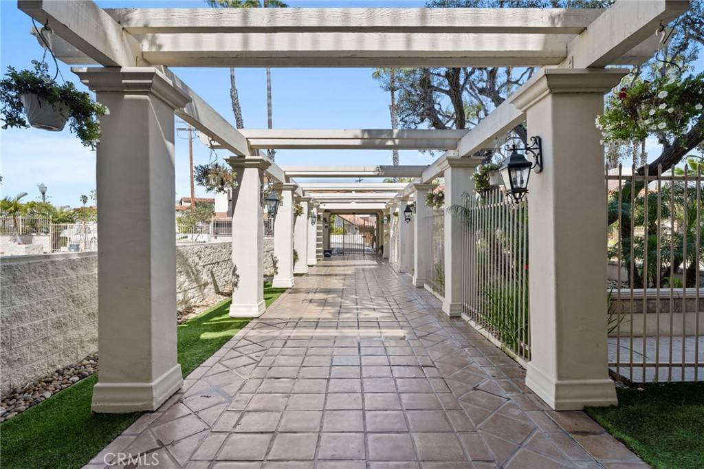 San Clemente, CA 92672,405 Avenida Granada #104
