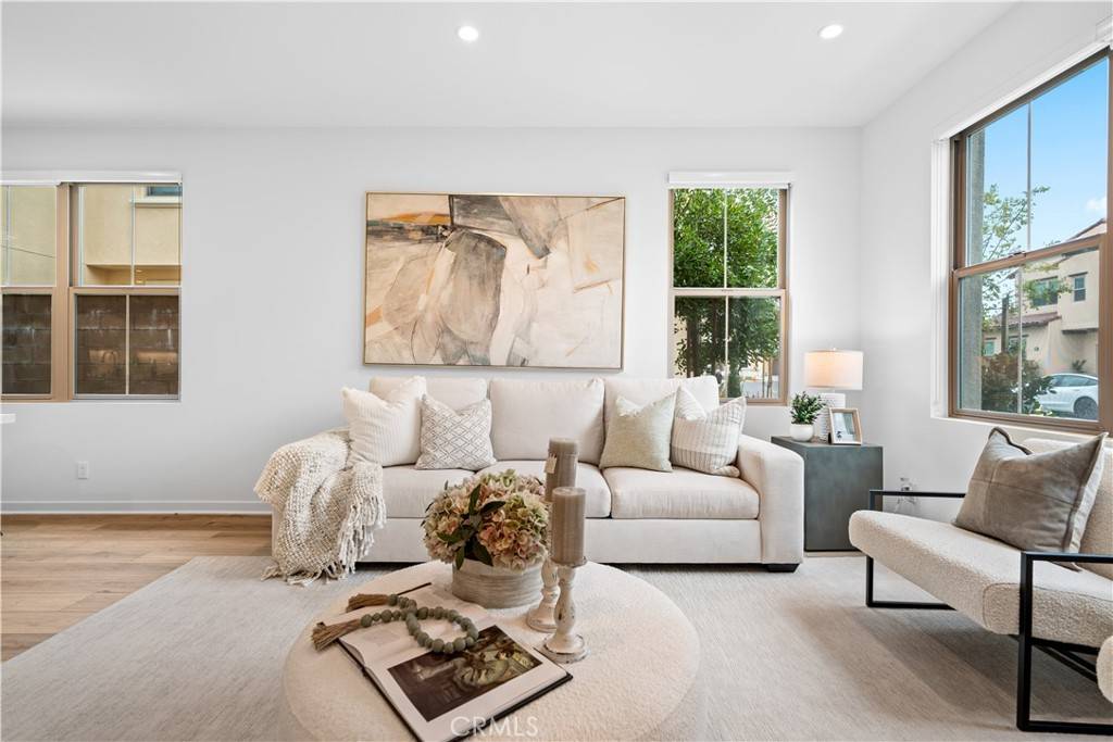Irvine, CA 92618,146 Sunnyside