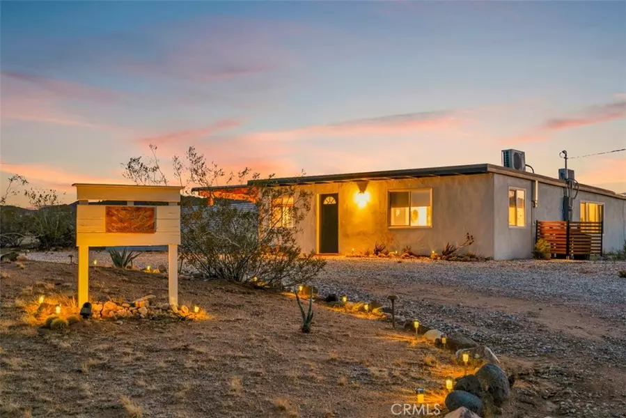 1746 Golden Sands RD, Landers, CA 92285