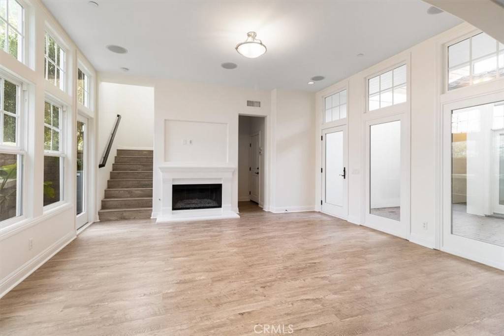 Huntington Beach, CA 92649,4621 Winthrop DR