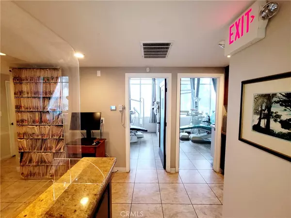 Long Beach, CA 90808,3840 Woodruff AVE #205