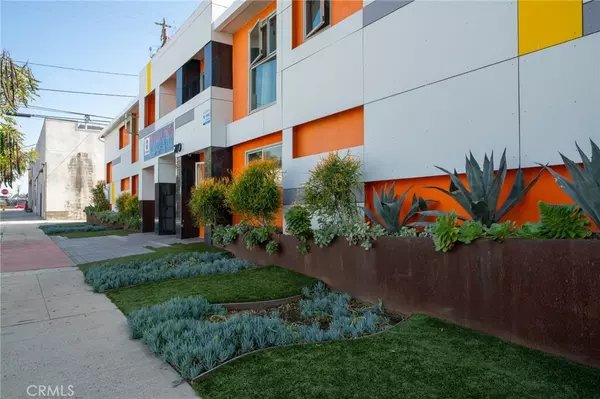 Long Beach, CA 90806,210 E 29th ST