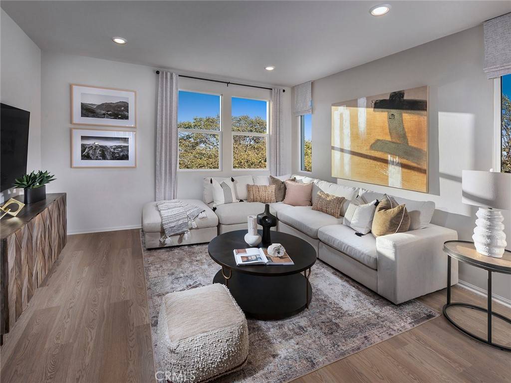 Pomona, CA 91768,1529 Stratus DR