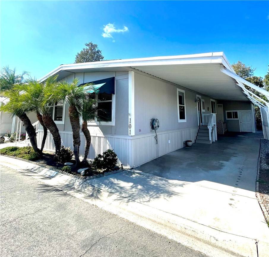 18601 Newland ST #101, Huntington Beach, CA 92646