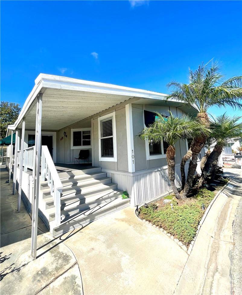 Huntington Beach, CA 92646,18601 Newland ST #101