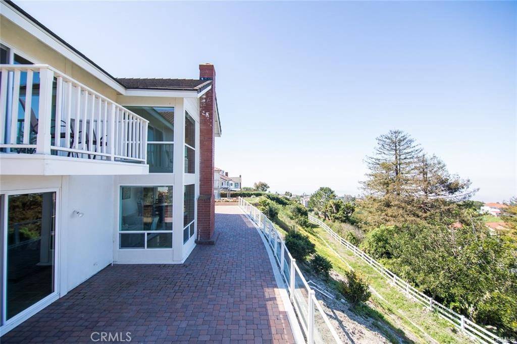 Rolling Hills Estates, CA 90274,43 Country LN
