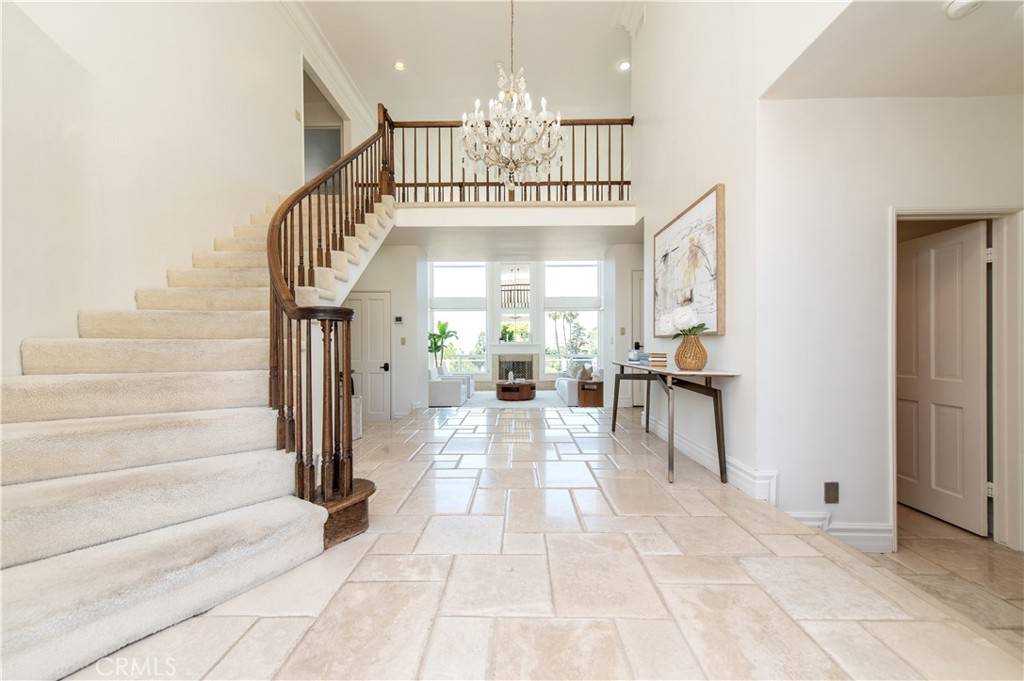 Rolling Hills Estates, CA 90274,43 Country LN