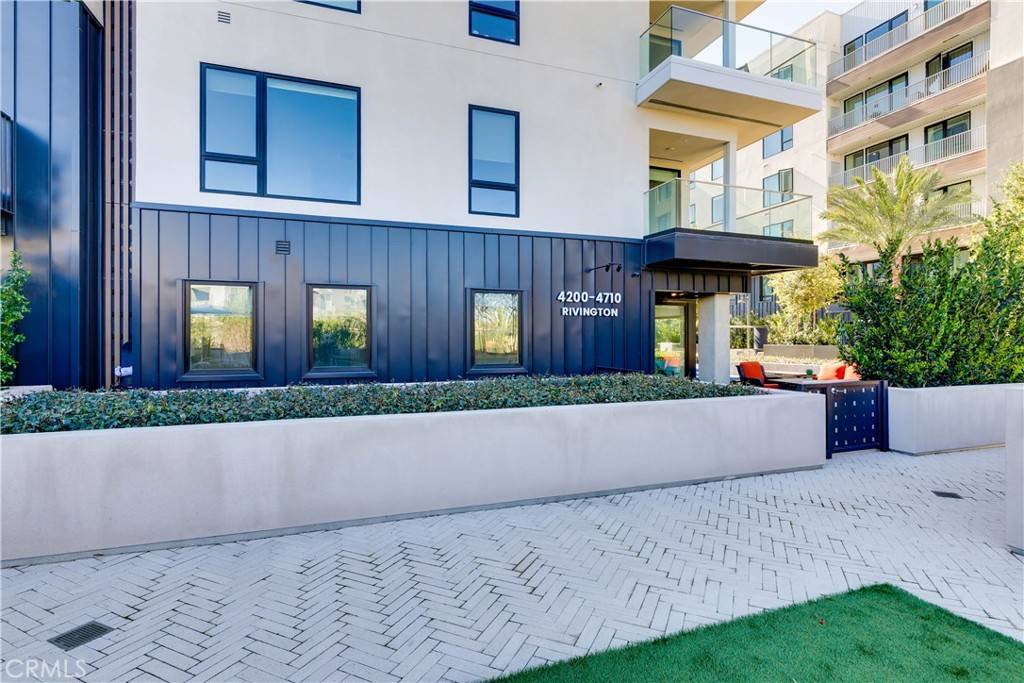 Irvine, CA 92612,4210 Rivington