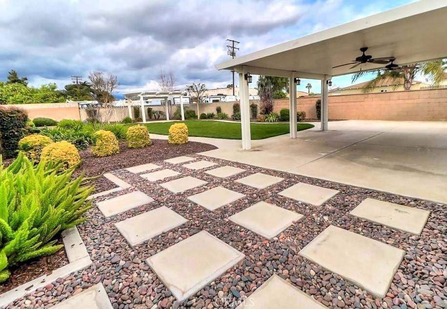 La Verne, CA 91750,2677 Arrow HWY
