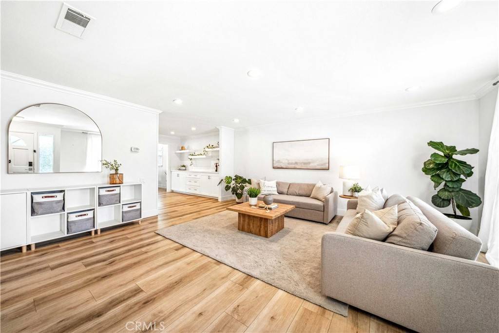 Laguna Hills, CA 92653,22287 Modina