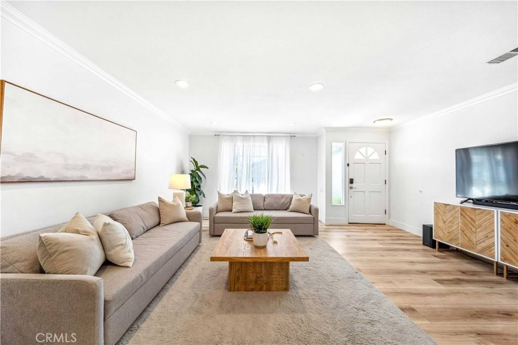 Laguna Hills, CA 92653,22287 Modina