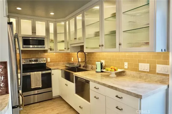 Huntington Beach, CA 92648,711 Pacific Coast Highway #301