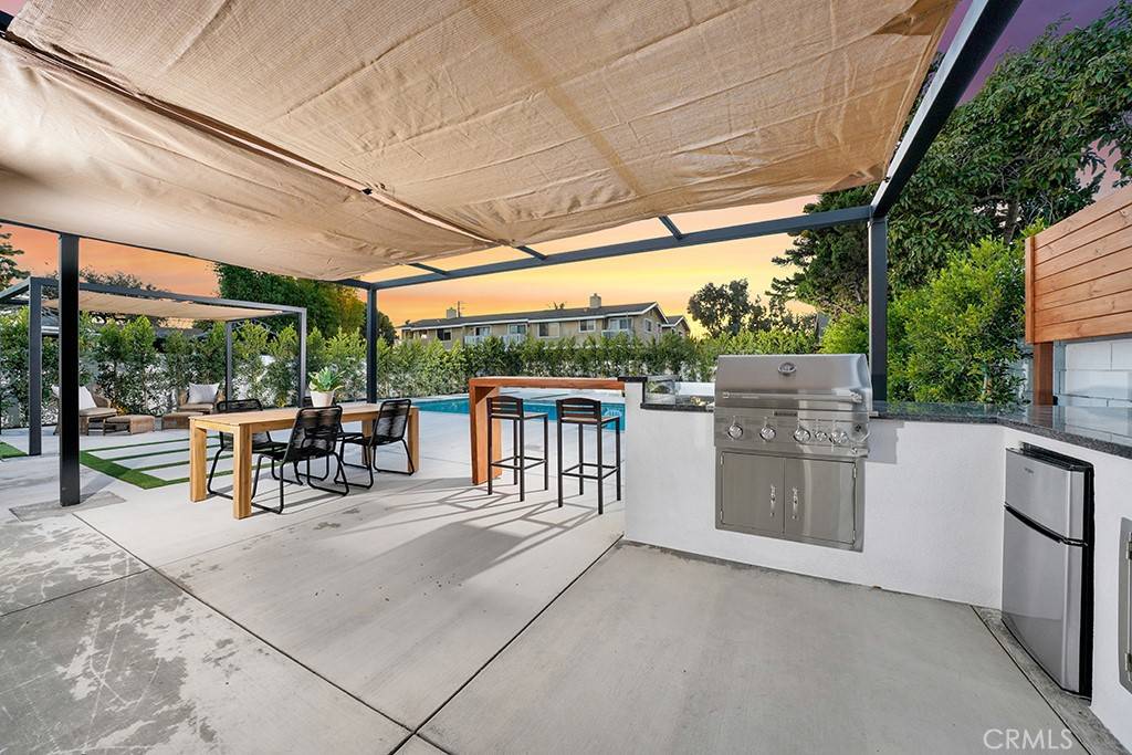 Costa Mesa, CA 92627,2215 Avalon ST