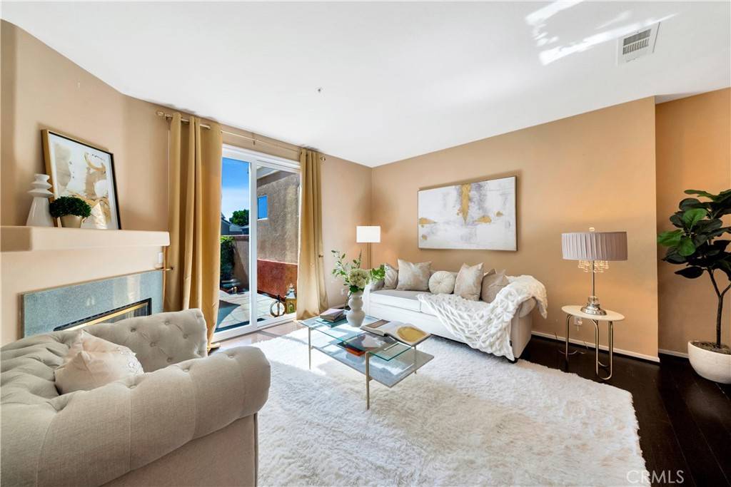 Lake Forest, CA 92610,43 Anacapa CT