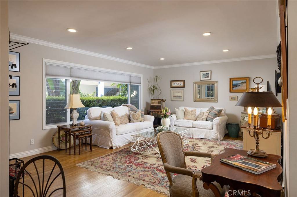 255 Cypress DR #2, Laguna Beach, CA 92651