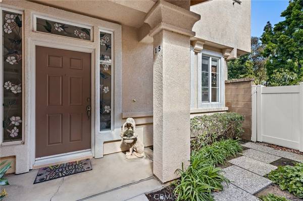 15 Geranium,  Irvine,  CA 92618