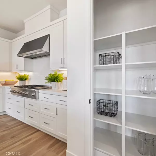 Irvine, CA 92618,136 Seep