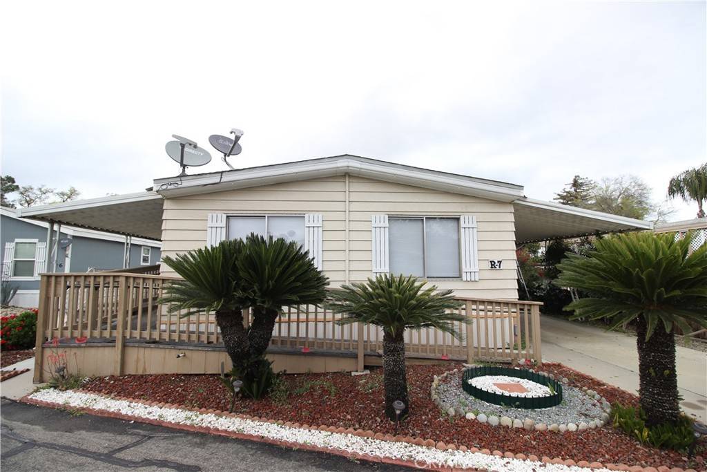 Visalia, CA 93277,2400 W Midvalley #R7