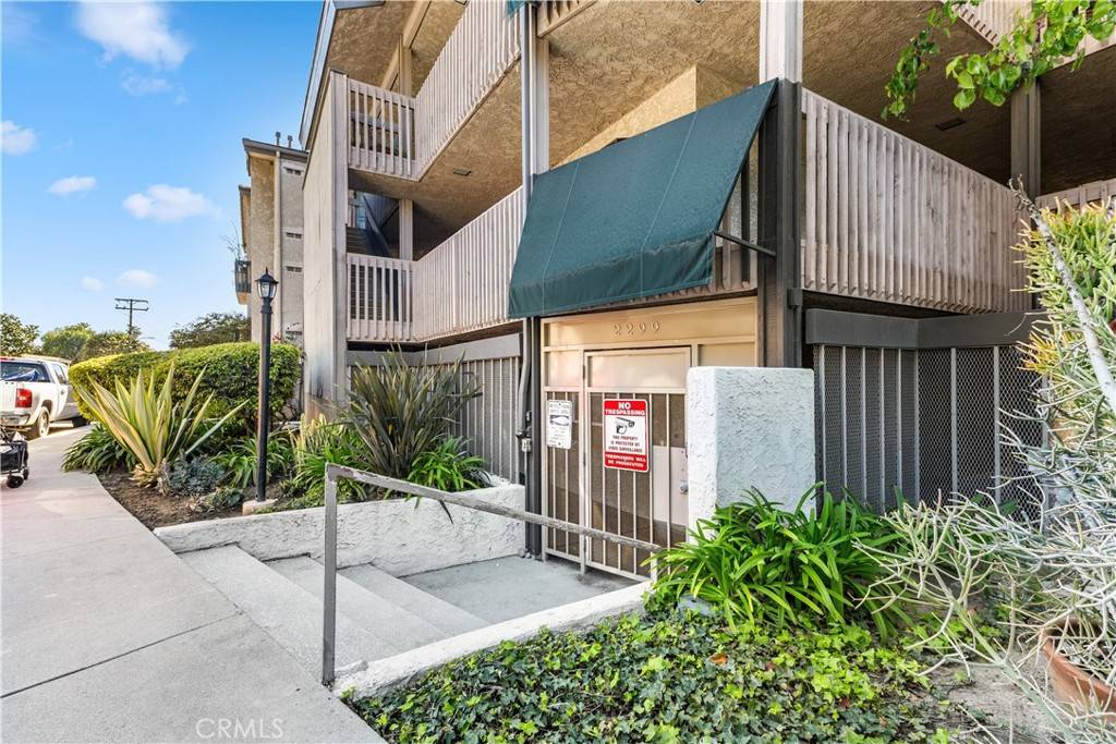 Signal Hill, CA 90755,2298 Rose AVE #203