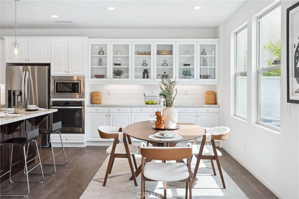 Tustin, CA 92782,99 Barnes RD