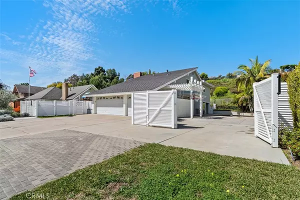 San Juan Capistrano, CA 92675,32005 Avenida Evita