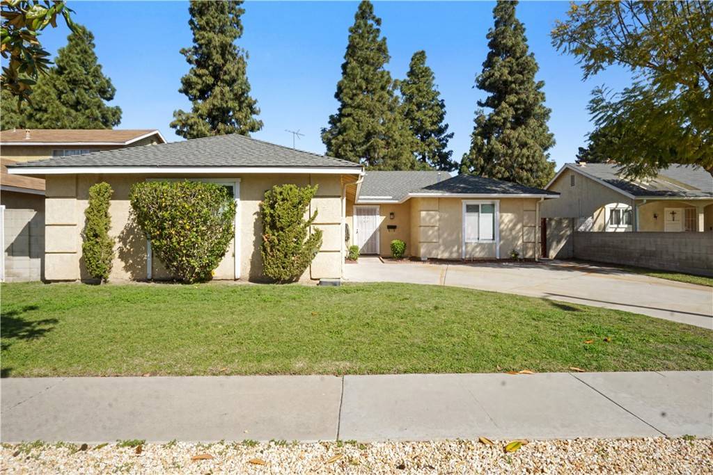 1921 E Cortney WAY, Anaheim, CA 92805